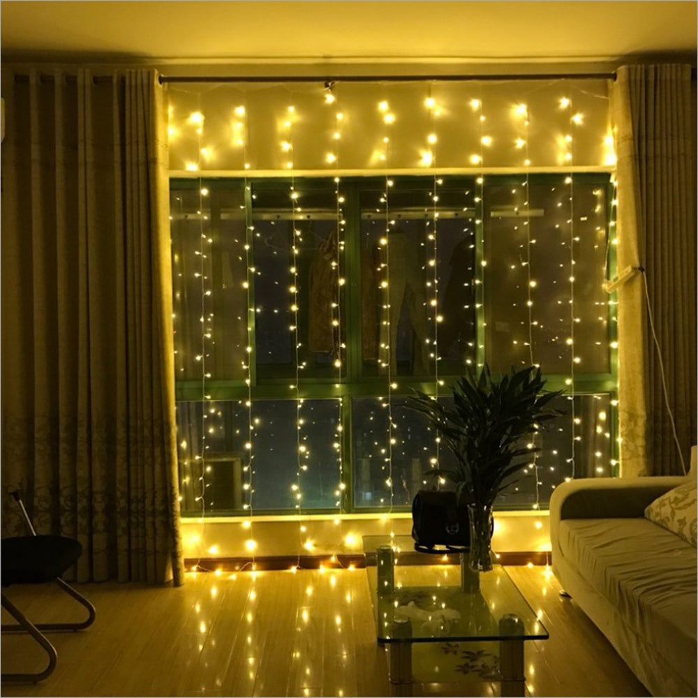 Elegant LED Julgardin - Med Timer, 8 Ljuslägen och Fjärrkontroll